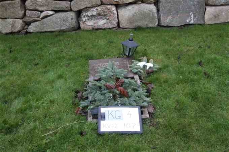 Hautatunnus: 4 12   107