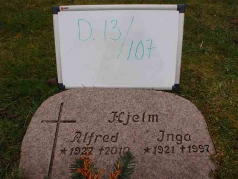 Hautatunnus: 3 13   107