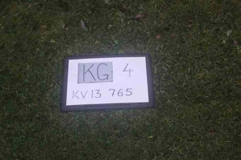 Hautatunnus: 4 13   765