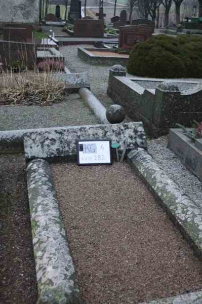 Hautatunnus: 4 11   282