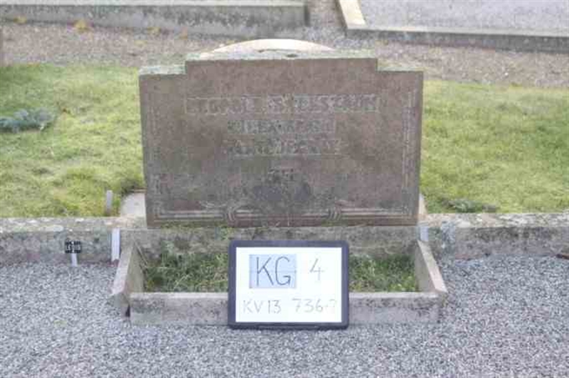 Hautatunnus: 4 13   736-737