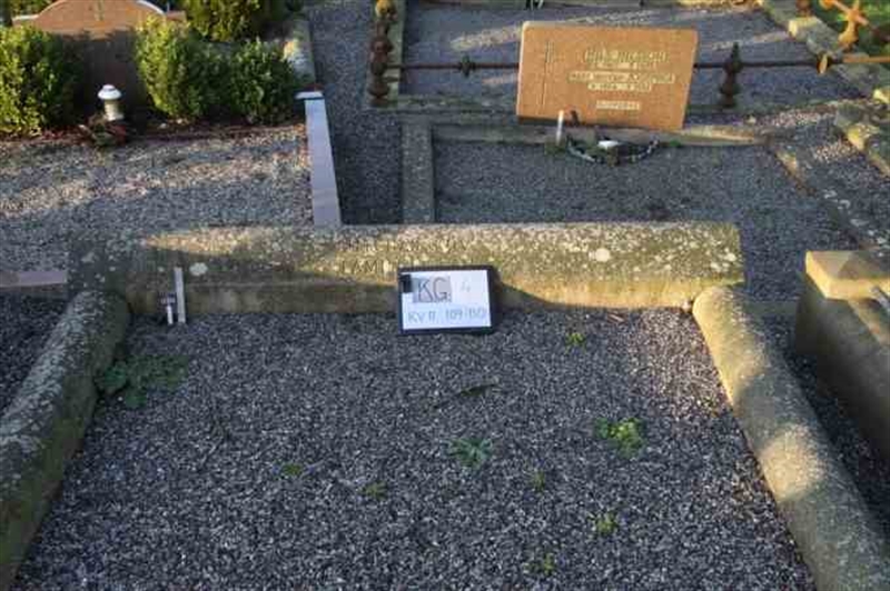 Hautatunnus: 4 11   109-110