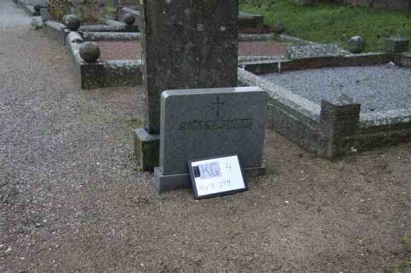 Hautatunnus: 4 11   299