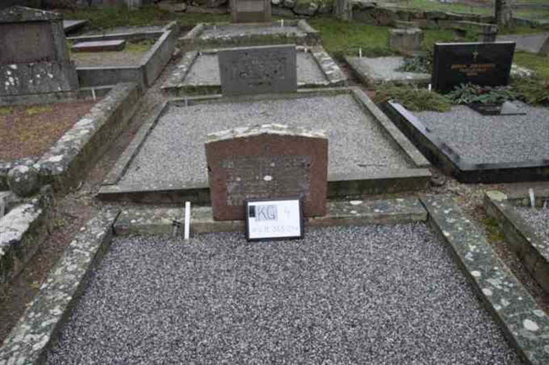 Hautatunnus: 4 11   353-354