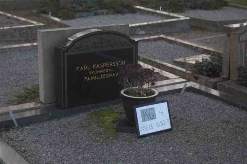 Hautatunnus: 4 13   652-653