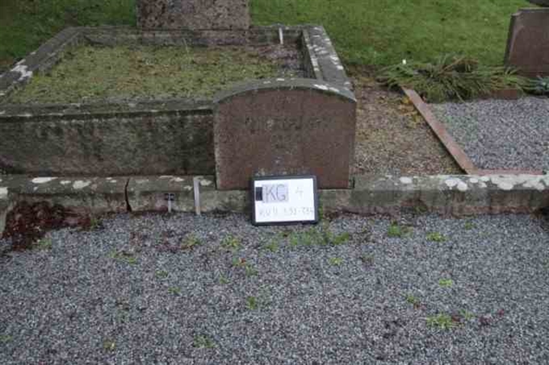 Hautatunnus: 4 11   332-334