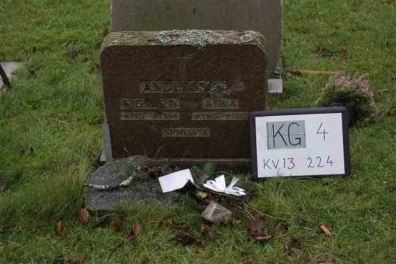 Hautatunnus: 4 13   224