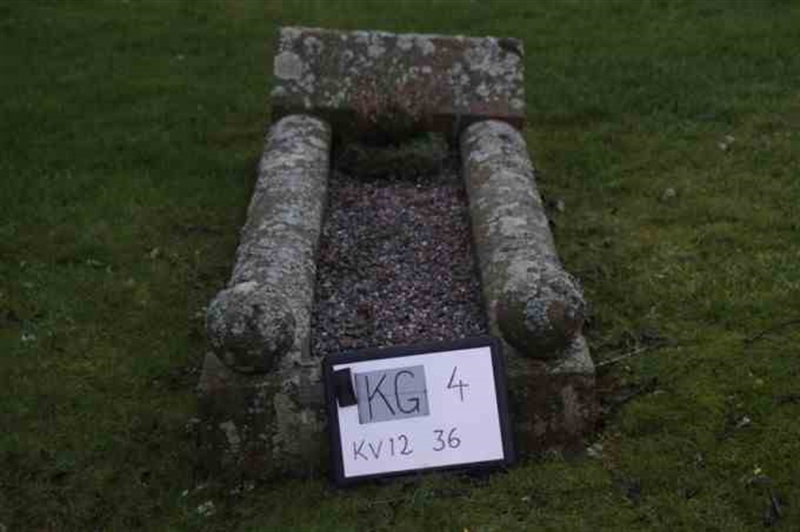 Hautatunnus: 4 12    36