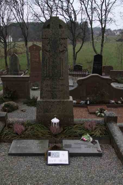 Hautatunnus: 4 11   186-187