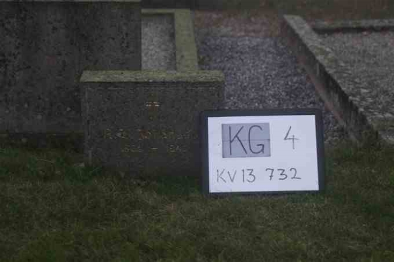 Hautatunnus: 4 13   732