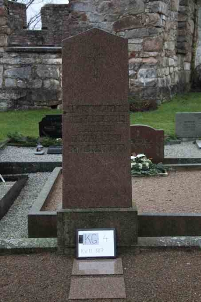 Hautatunnus: 4 11   307