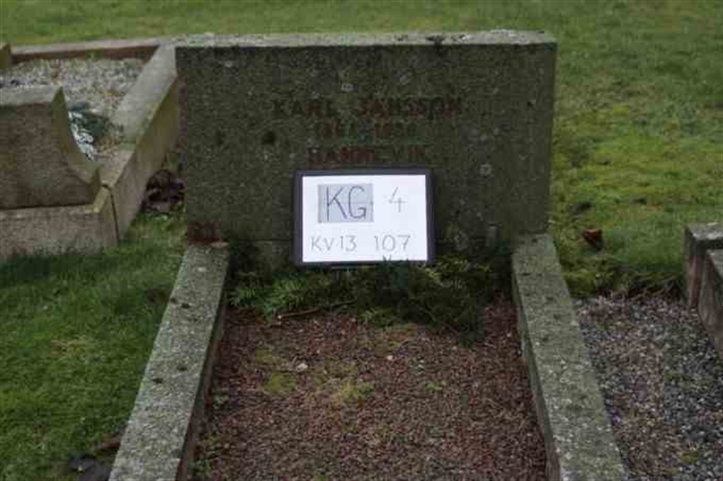 Hautatunnus: 4 13   107