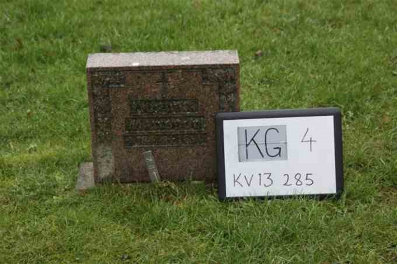 Hautatunnus: 4 13   285