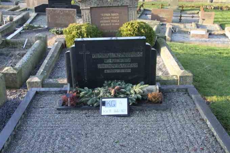 Hautatunnus: 4 11   166-167