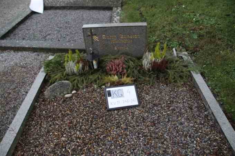 Hautatunnus: 4 11   246-247