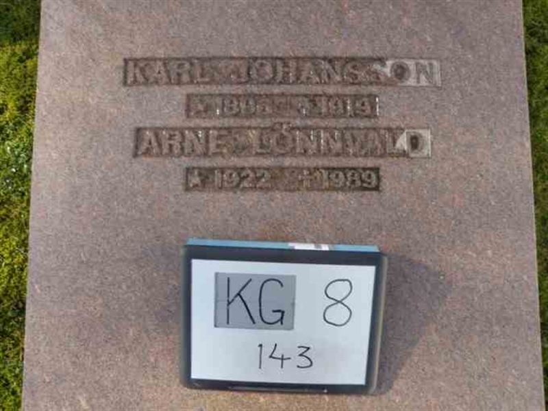 Hautatunnus: 8   143-1