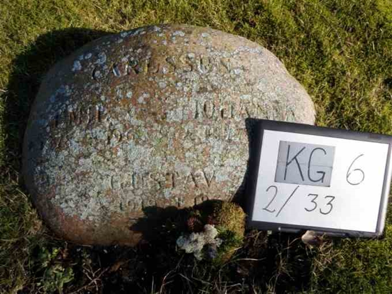 Grave number: 6 02    33-2
