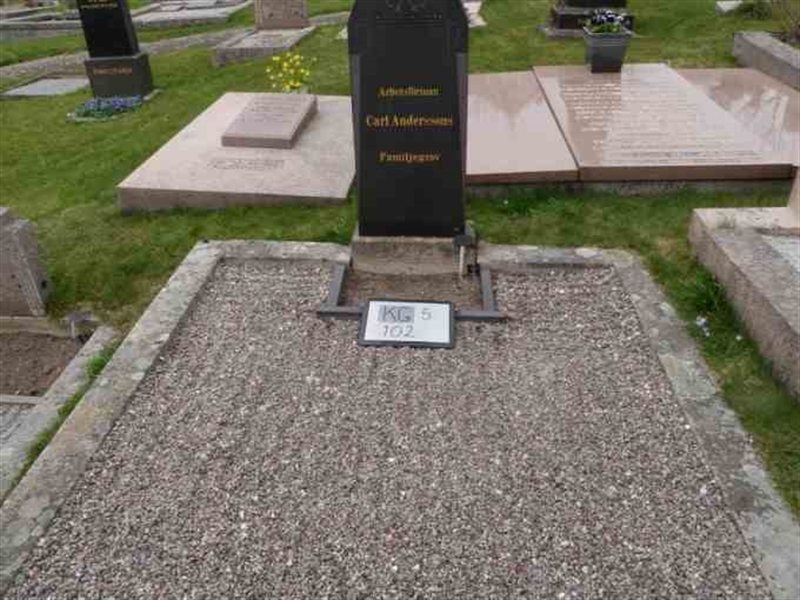 Gravnummer: 5   102-2