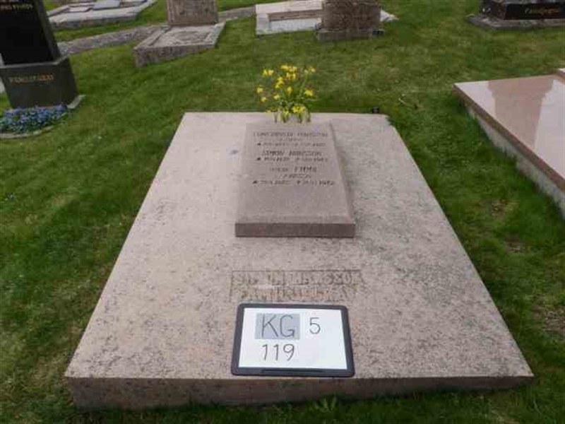 Grave number: 5   119-2