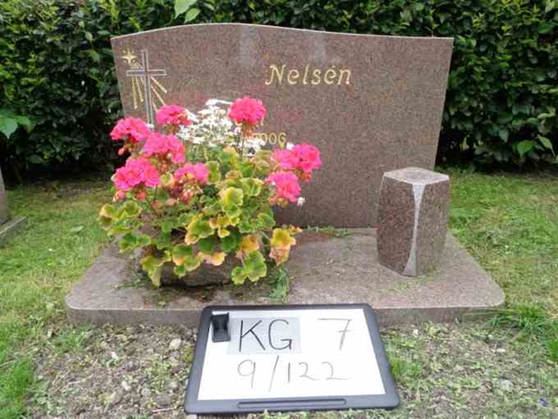 Hautatunnus: 7 09   122