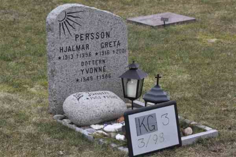 Gravnummer: 3 03    98