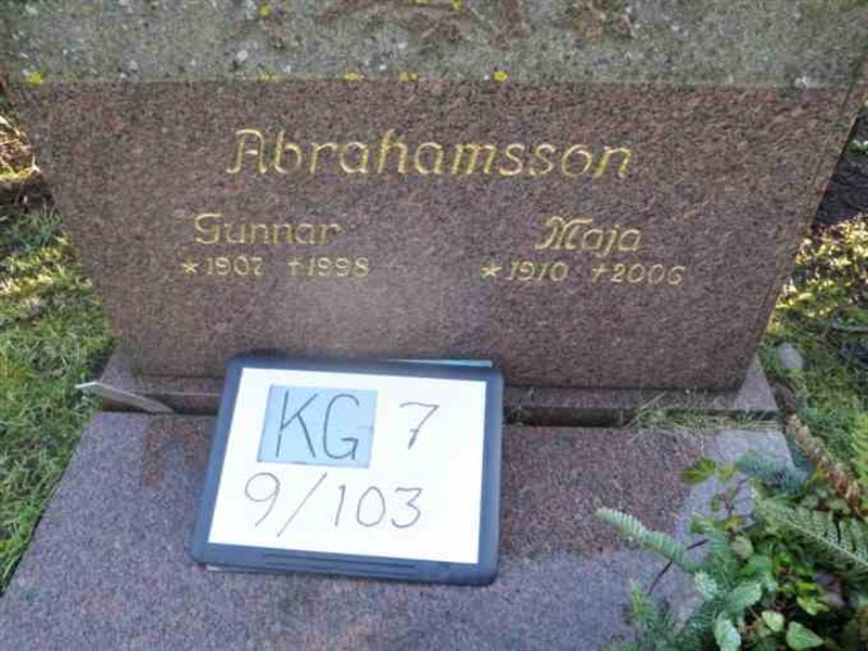 Gravnummer: 7 09   103