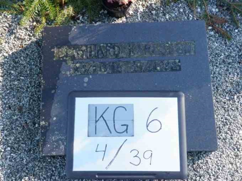 Gravnummer: 6 04    39-2