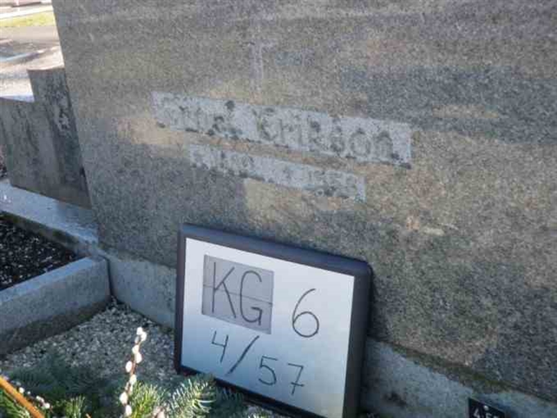 Gravnummer: 6 04    57-2