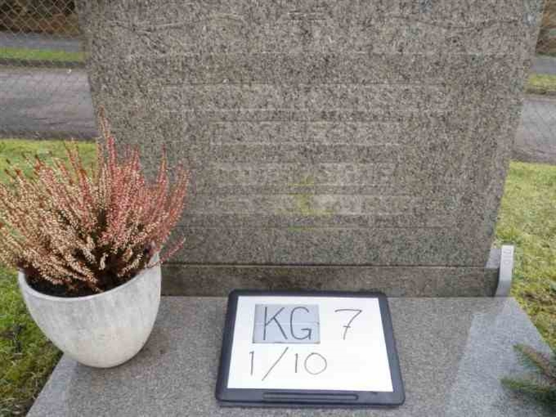 Gravnummer: 7 01    10-2