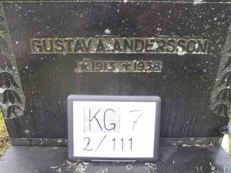 Gravnummer: 7 02   111-1