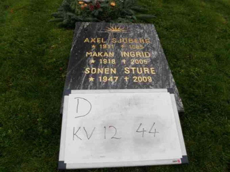 Gravnummer: 3 12    44