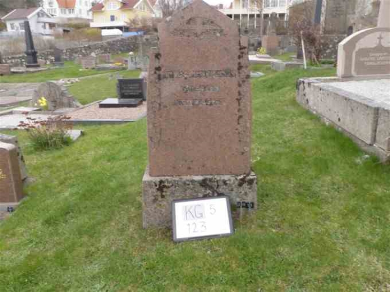 Hautatunnus: 5   123-2