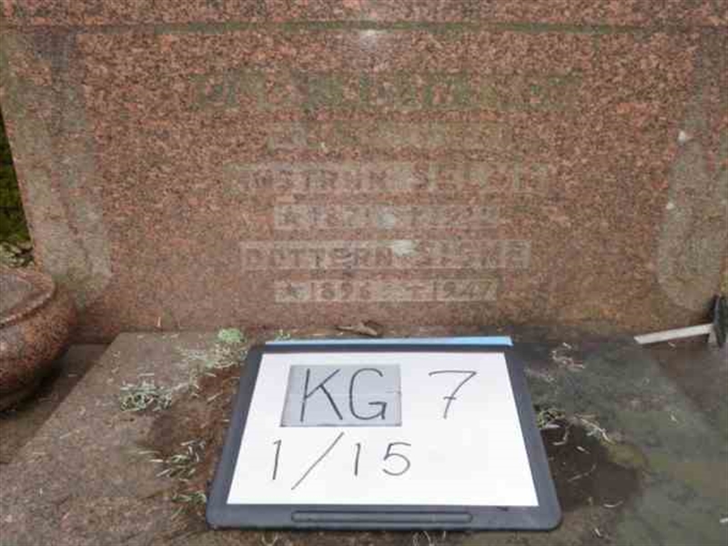 Gravnummer: 7 01    15-2