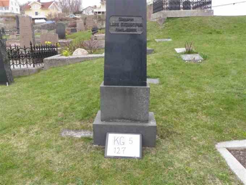 Gravnummer: 5   127-2