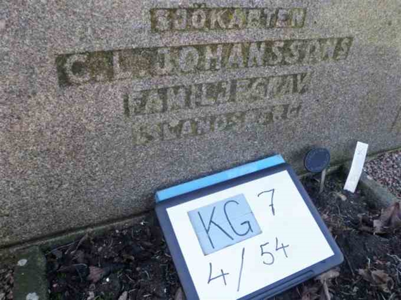 Hautatunnus: 7 04    54-3