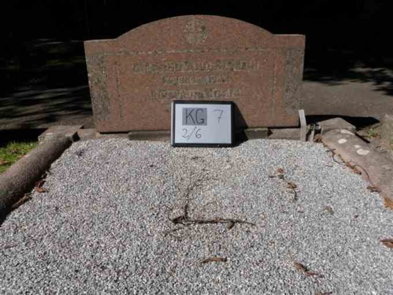 Gravnummer: 7 02     6-2