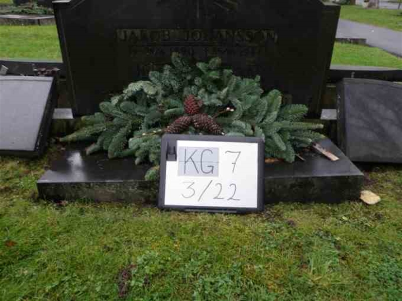 Hautatunnus: 7 03    22-2