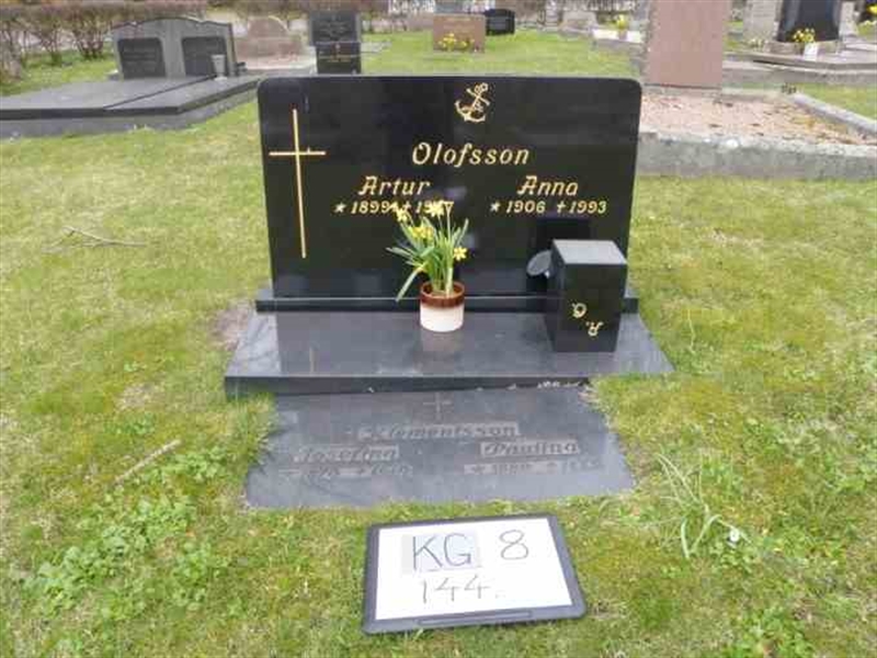 Hautatunnus: 8   144-2