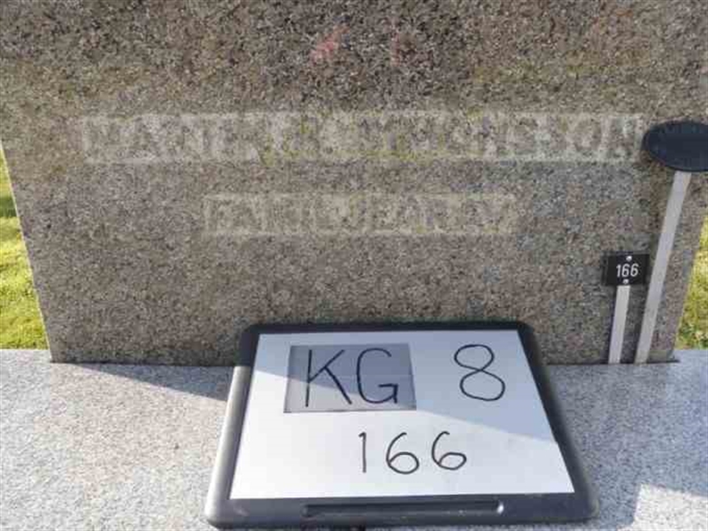 Gravnummer: 8   166-2