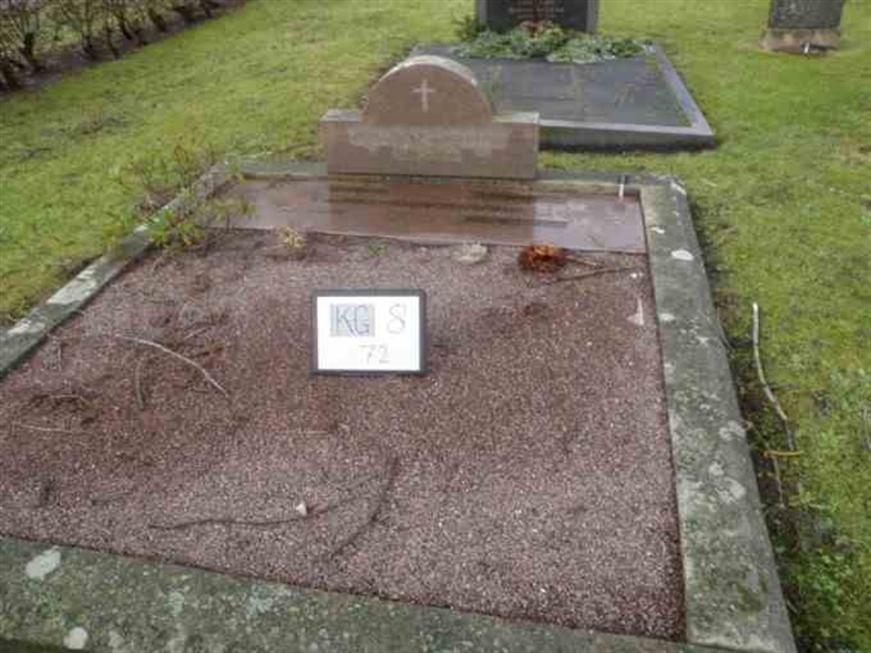 Gravnummer: 8    72-2