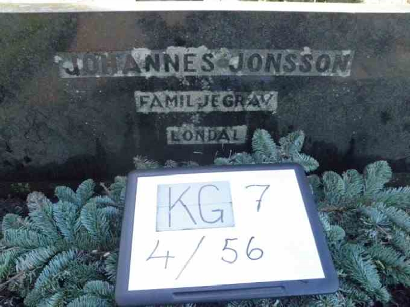 Hautatunnus: 7 04    56-2