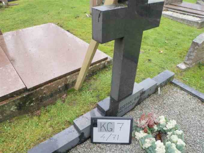 Hautatunnus: 7 04    71-2