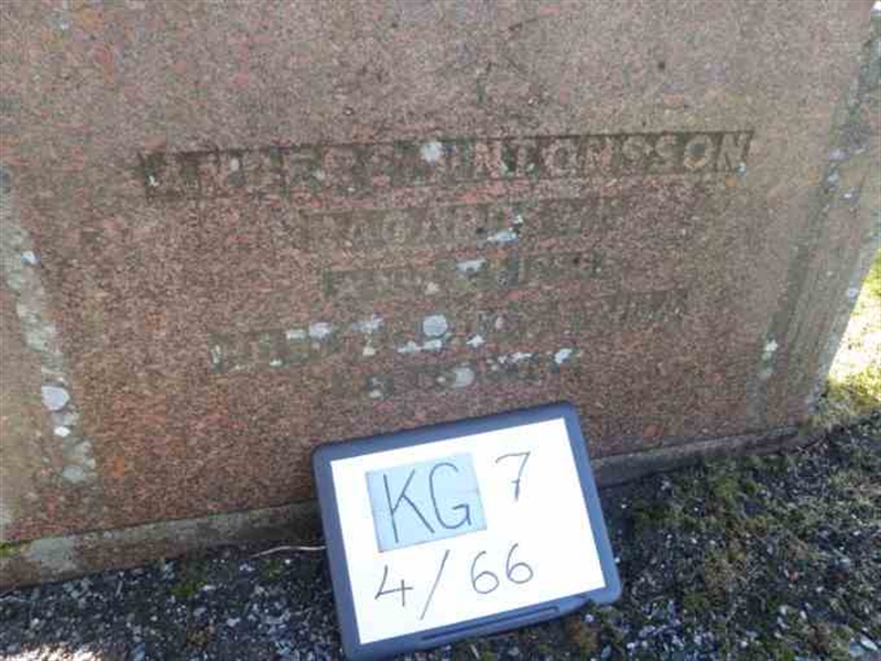 Gravnummer: 7 04    66-2