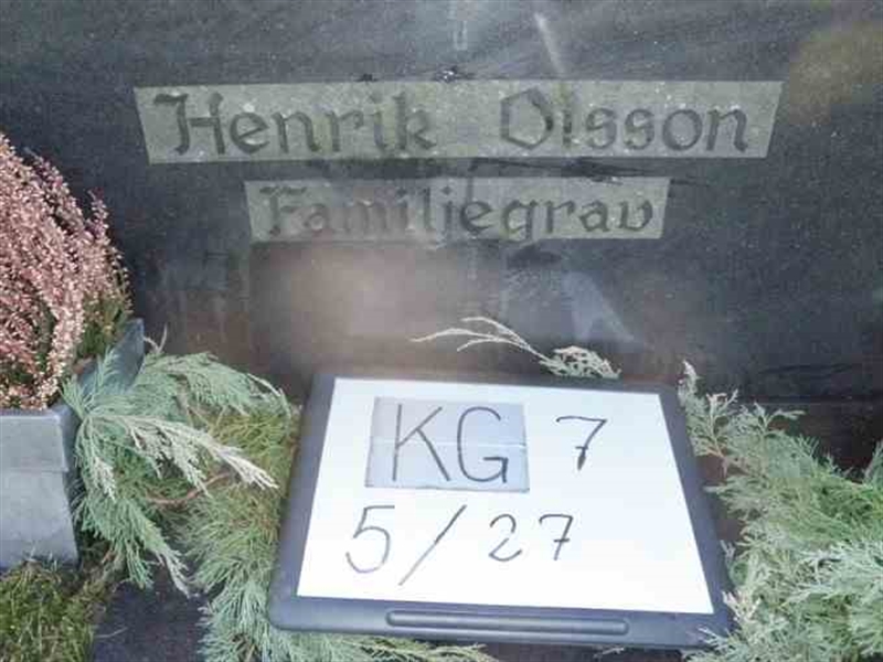 Hautatunnus: 7 05    27-2