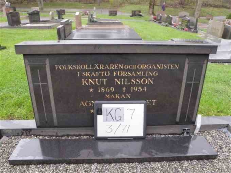 Hautatunnus: 7 03    71-2