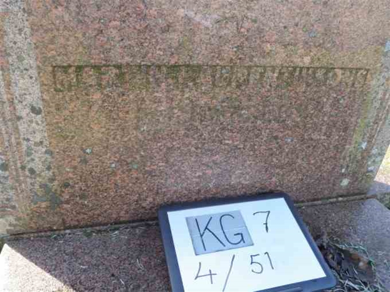 Hautatunnus: 7 04    51-2