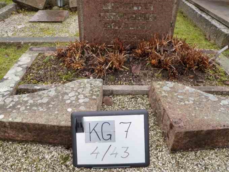 Hautatunnus: 7 04    43-2