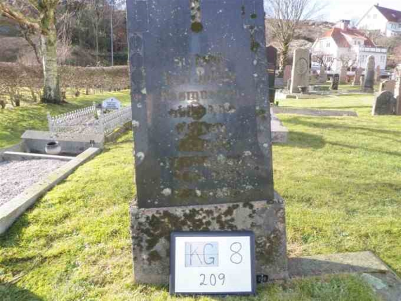 Gravnummer: 8   209-2