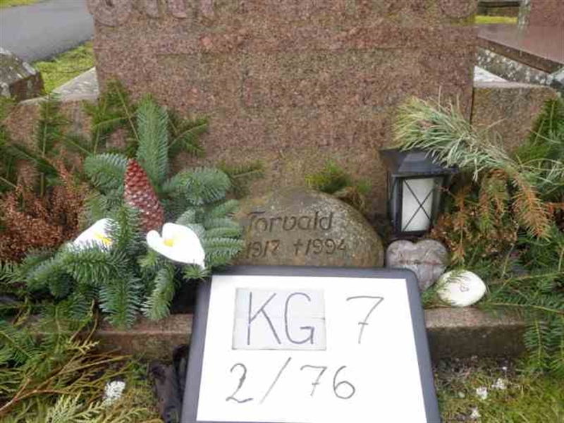 Hautatunnus: 7 02    76-2