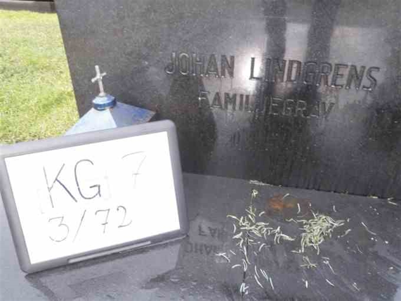 Gravnummer: 7 03    72-2